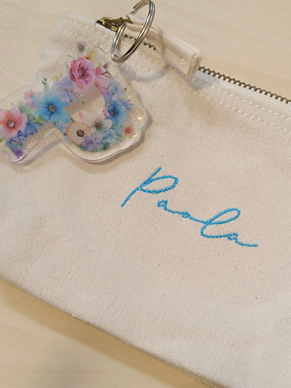 Portachiave lettera in plexiglass personalizzato