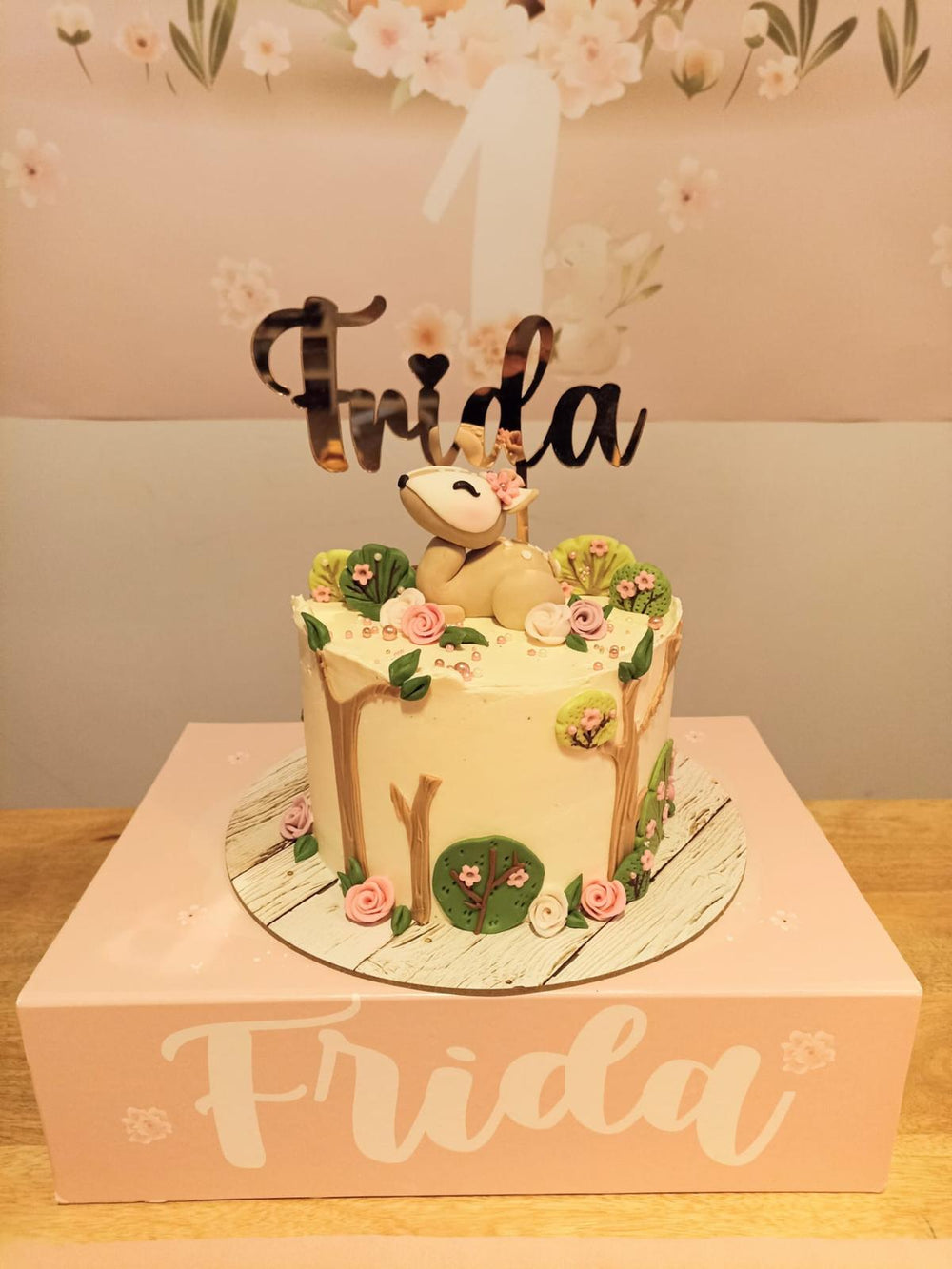 Cake topper in plexiglass