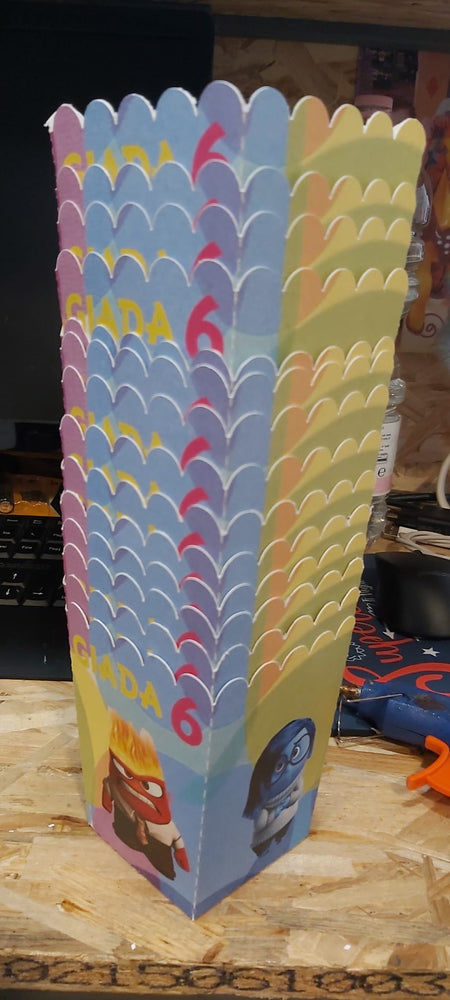 
                      
                        Box popcorn
                      
                    