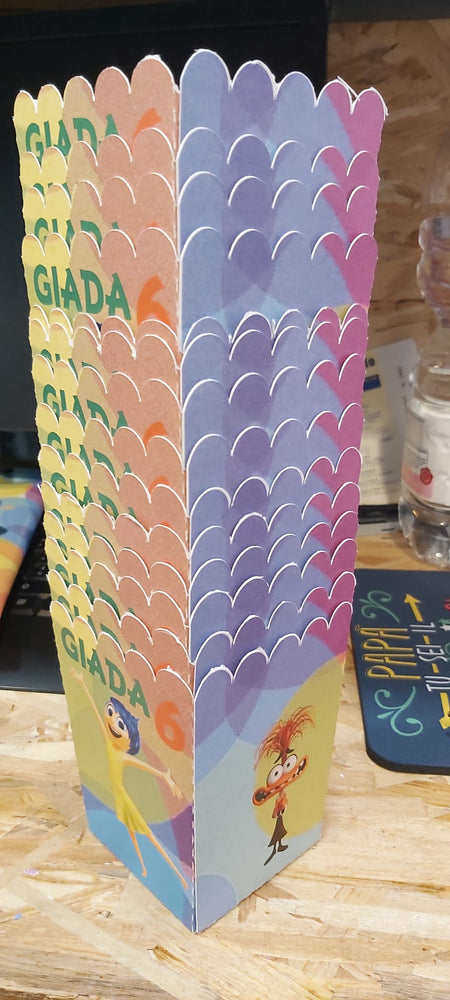 
                      
                        Box popcorn
                      
                    