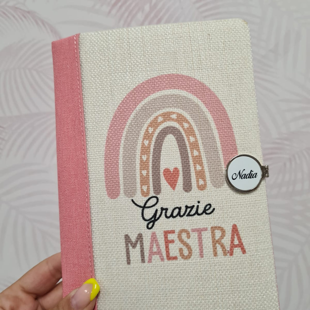 
                      
                        Agenda mini in iuta Maestra personalizzata
                      
                    