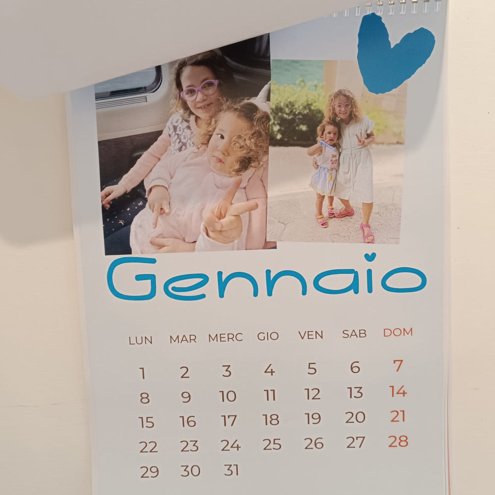 
                      
                        Calendario famiglia con nomi
                      
                    