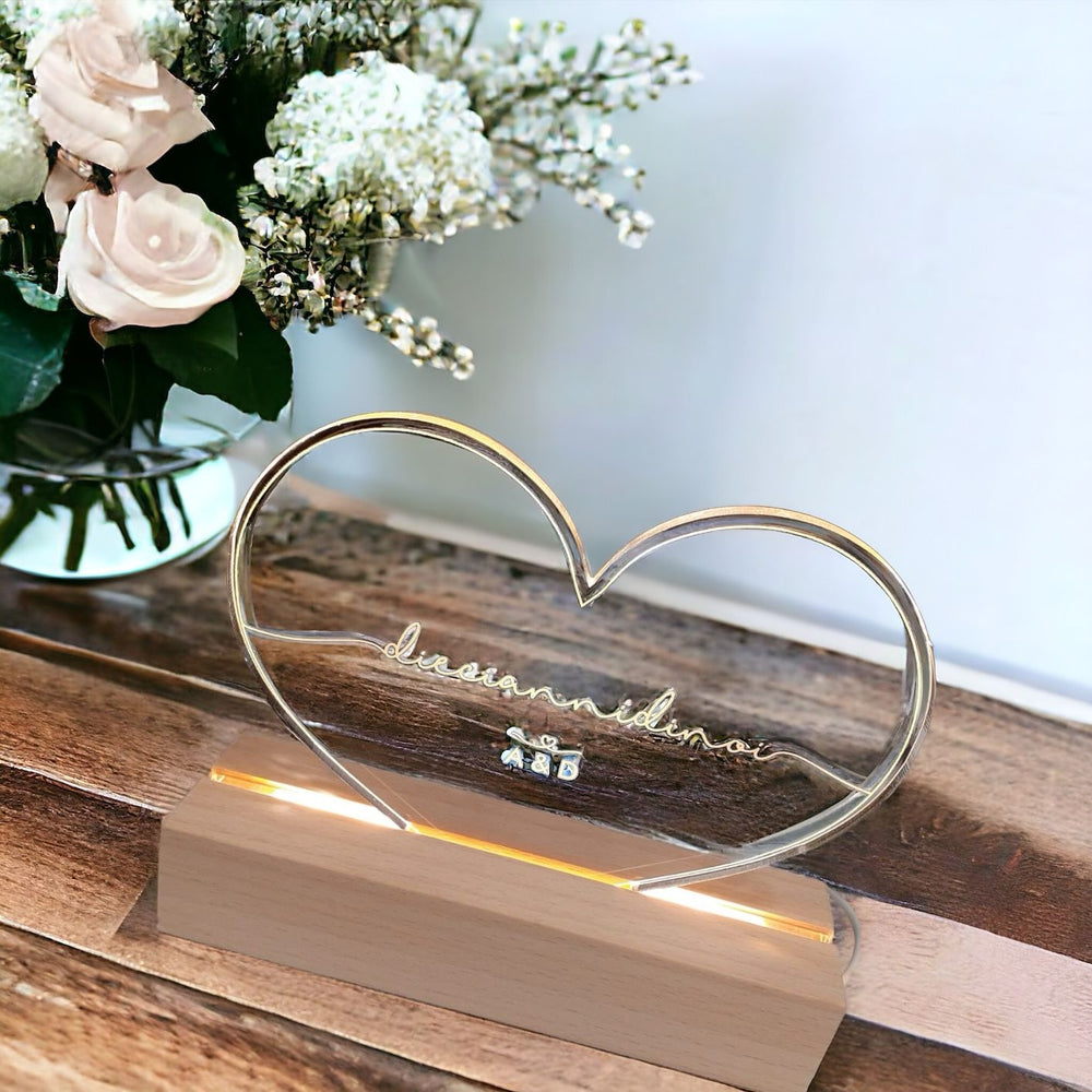 
                      
                        Lampada LED cuore personalizzata
                      
                    